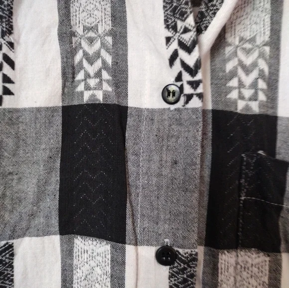 Vintage 100% cotton Company One Western black and white short-sleeved button up - Picture 5 of 6